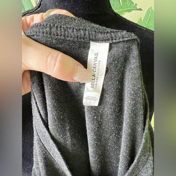 The Chosen Womens Black Against the current long sleeve Crewneck top Large - Picture 6 of 6